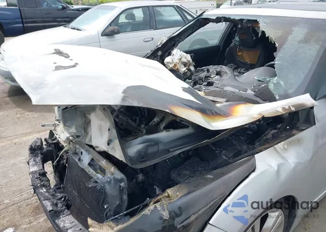 2017 Hyundai Veloster Value Edition z USA, uszkodzony, nr VIN KMHTC6AD4HU319622